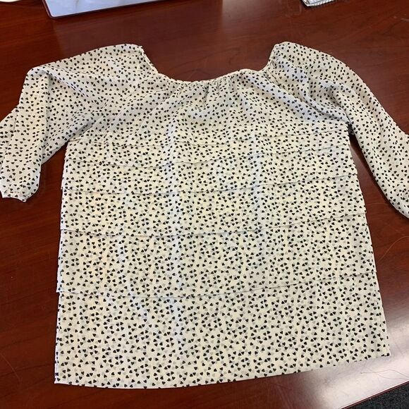 Max Edition Hearts Tiered Puff Sleeve Blouse sz M - Picture 5 of 5